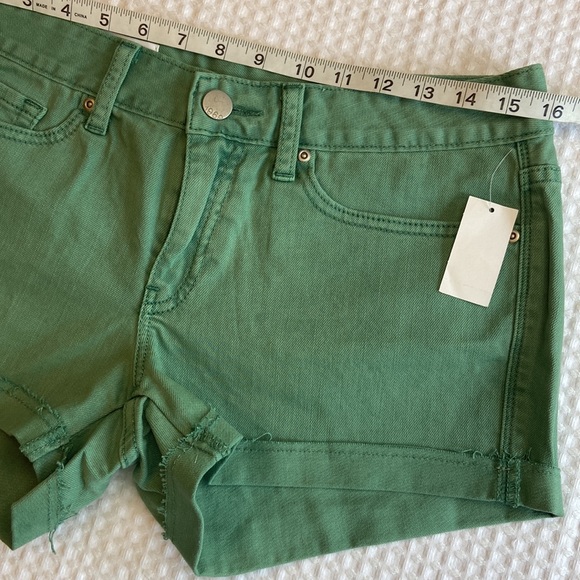 NEW! GAP 1969 Cut Off Cuffed Jean Shorts Size 28/6 Monaco Green - Picture 10 of 13